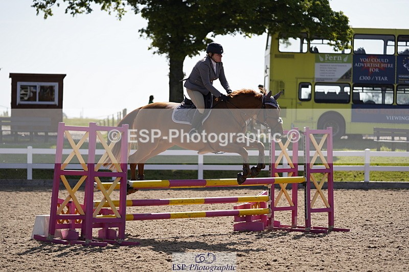 230527A-100142-03505 - Cls 19 British Novice & 90cm Open