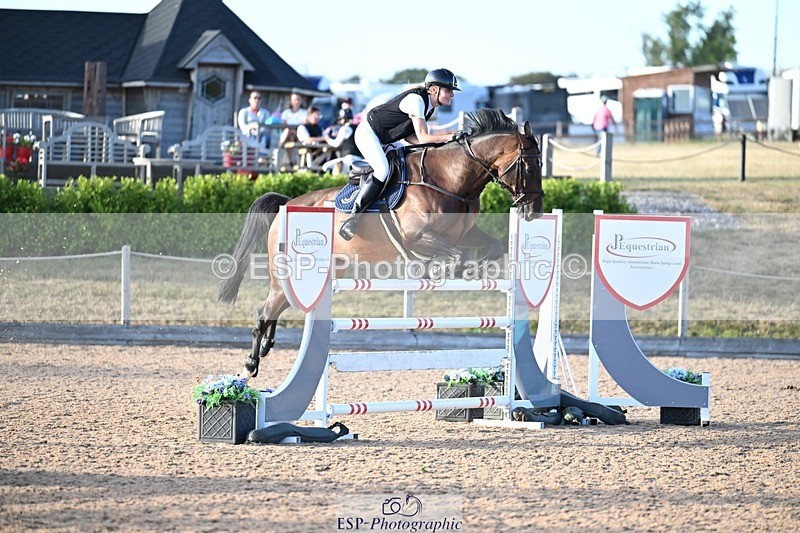 260731-193538-07172 - Cls 15 Snr Foxhunter