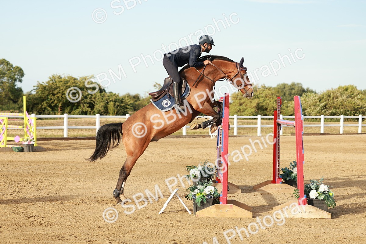 SBM_009067 - Class 6 - National 1.30m 1.40m Open Handicap