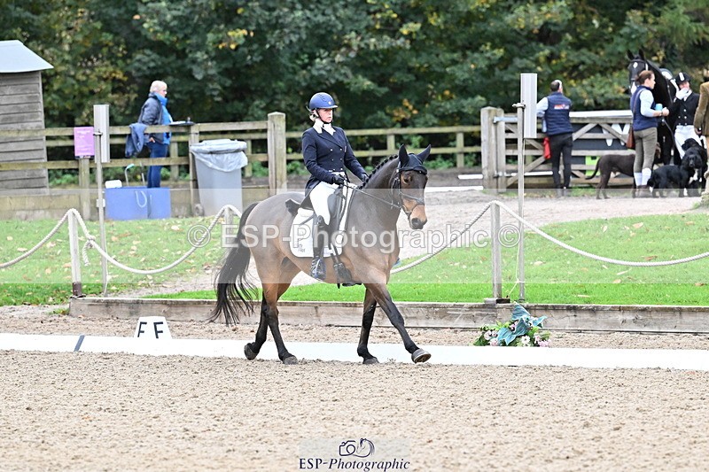 251022A-152736-00552 - B-112-Christina.Wiederkehr