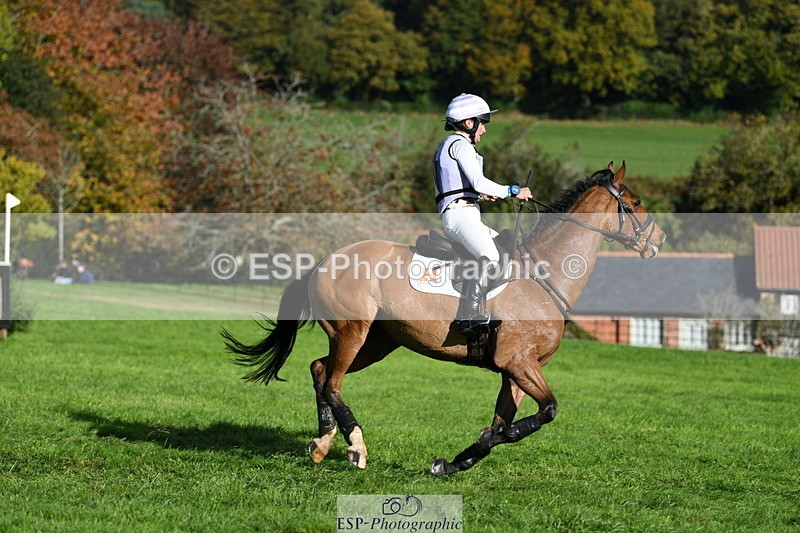 251024A-104412-07458 - A-005-Safia.Woodward