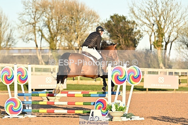 250401-185600-00835 - 90cm Classes