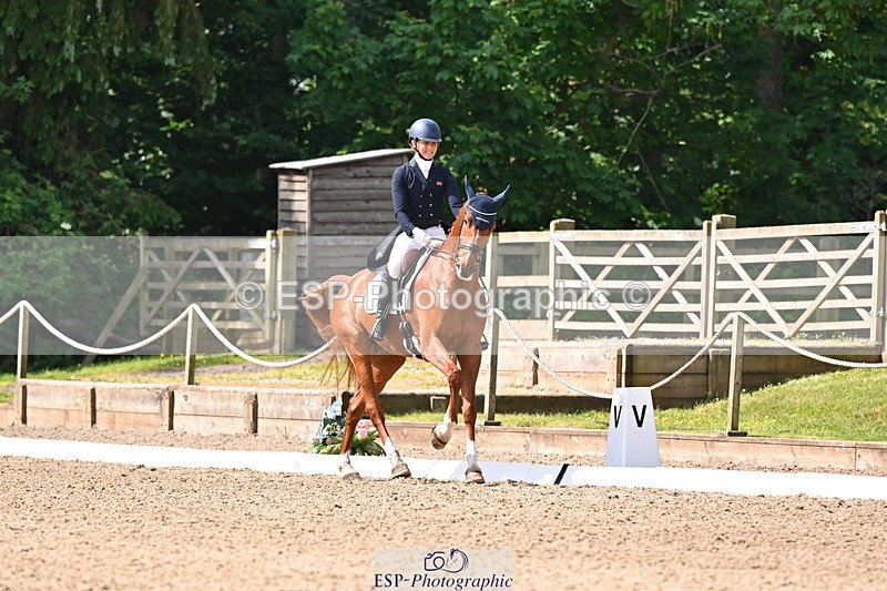 250523A-102005-05918 - C-261-Danielle.Dunn-ICI.DOR.DE.DONNA.CADANZA.Z