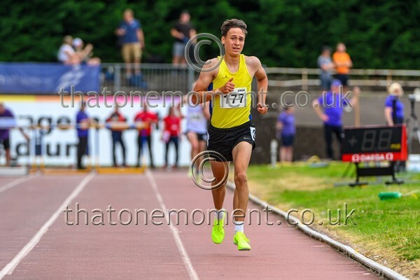 Sen25SUN-929428 - Track Male