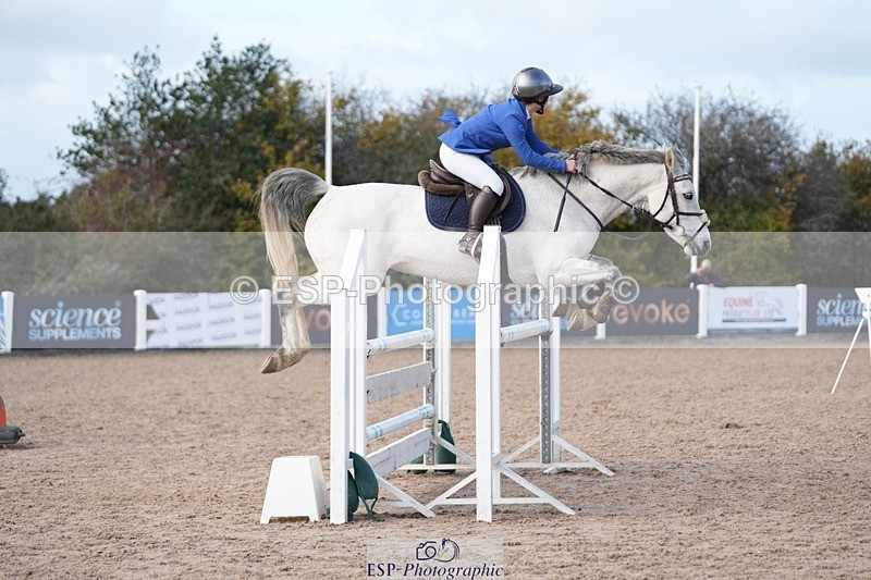 251025-141721-00615 - Cls 13 Pony Foxhunter and 1.10m