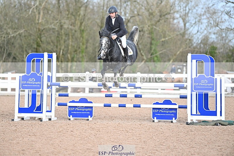 231208A-111809-00426 - Cls 4 Snr 1.05m Open