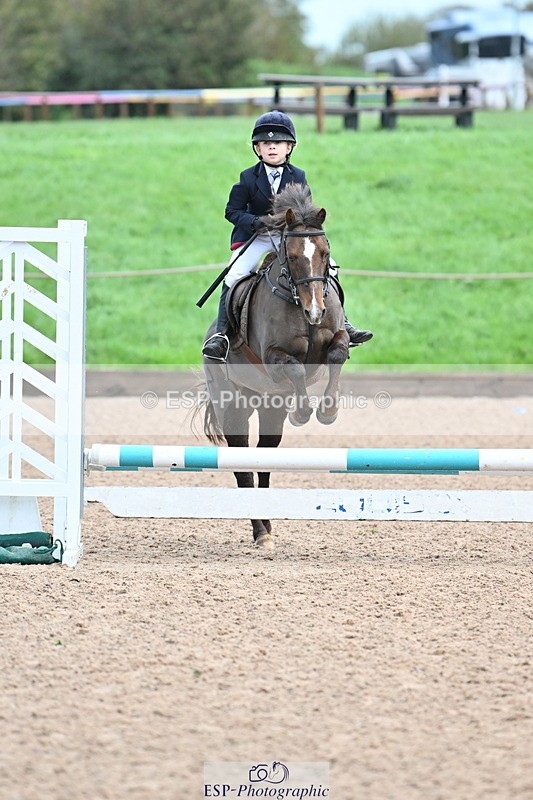 231029A-093053-02412 - 60cm Club and Schools