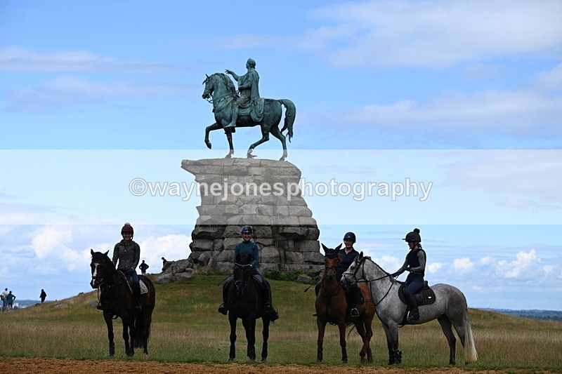 DSC_8371 - Time at Statue 13:52 to 14:33