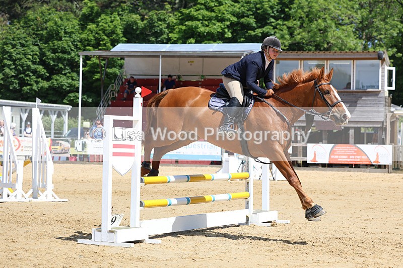 3E7A9596 - Class 8: Senior 80cm