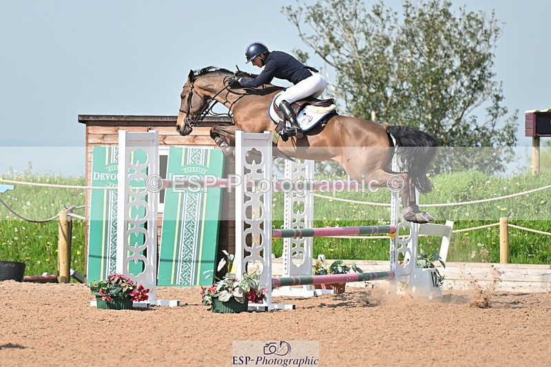 240512A-100501-17130 - Cls 48 National 1.30m Open