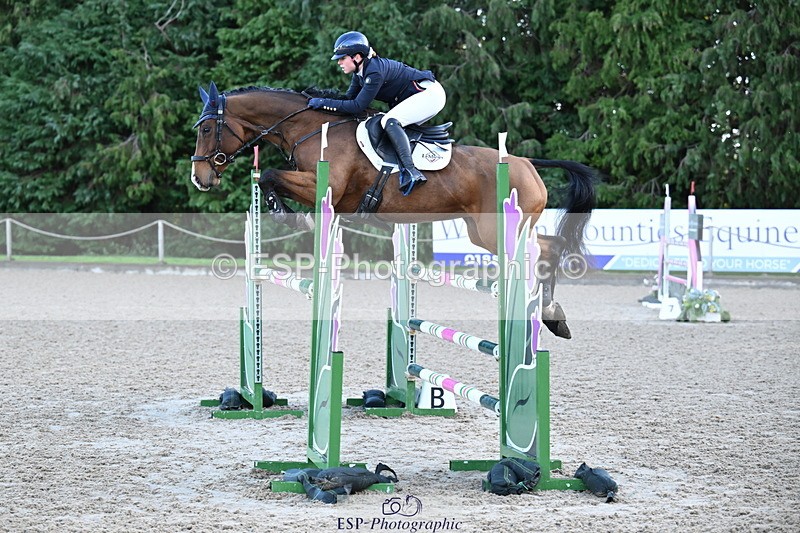 251024A-093334-06111 - B-104-Millie.Juleff