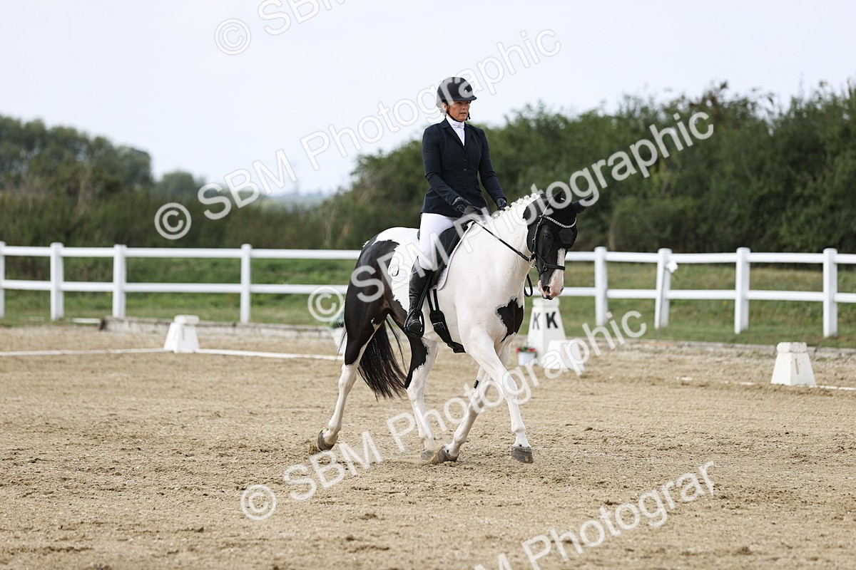 SBM_017965 - Class 14 - Novice 23 - 15.16-16.19