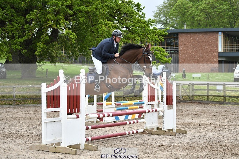 230512-095059-00406 - Cls 10 Snr 85cm Schooling