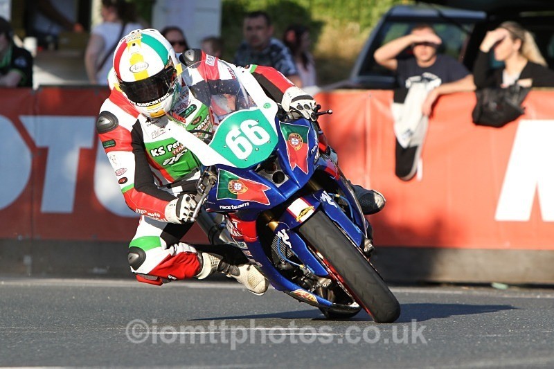  - Saturday Practice Newcomers/Supertwins