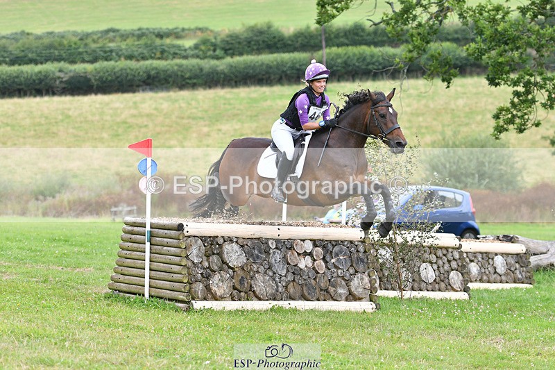 240804-130159-13649 - 460-Amelie_Huntington-Whiteley-HOLNEST_FINNEGAN