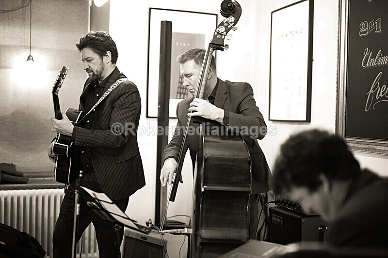 NKC-72 - Denny Illet and chums plays tribute to Nat King Cole