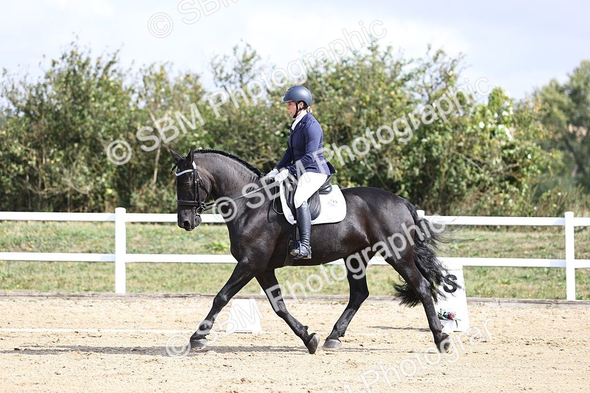 SBM_016094 - Class 14 - Novice 23 - 10.29-11.32