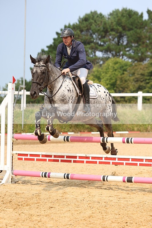 3E7A1672 - Class 4: Senior British Novice/90cm open