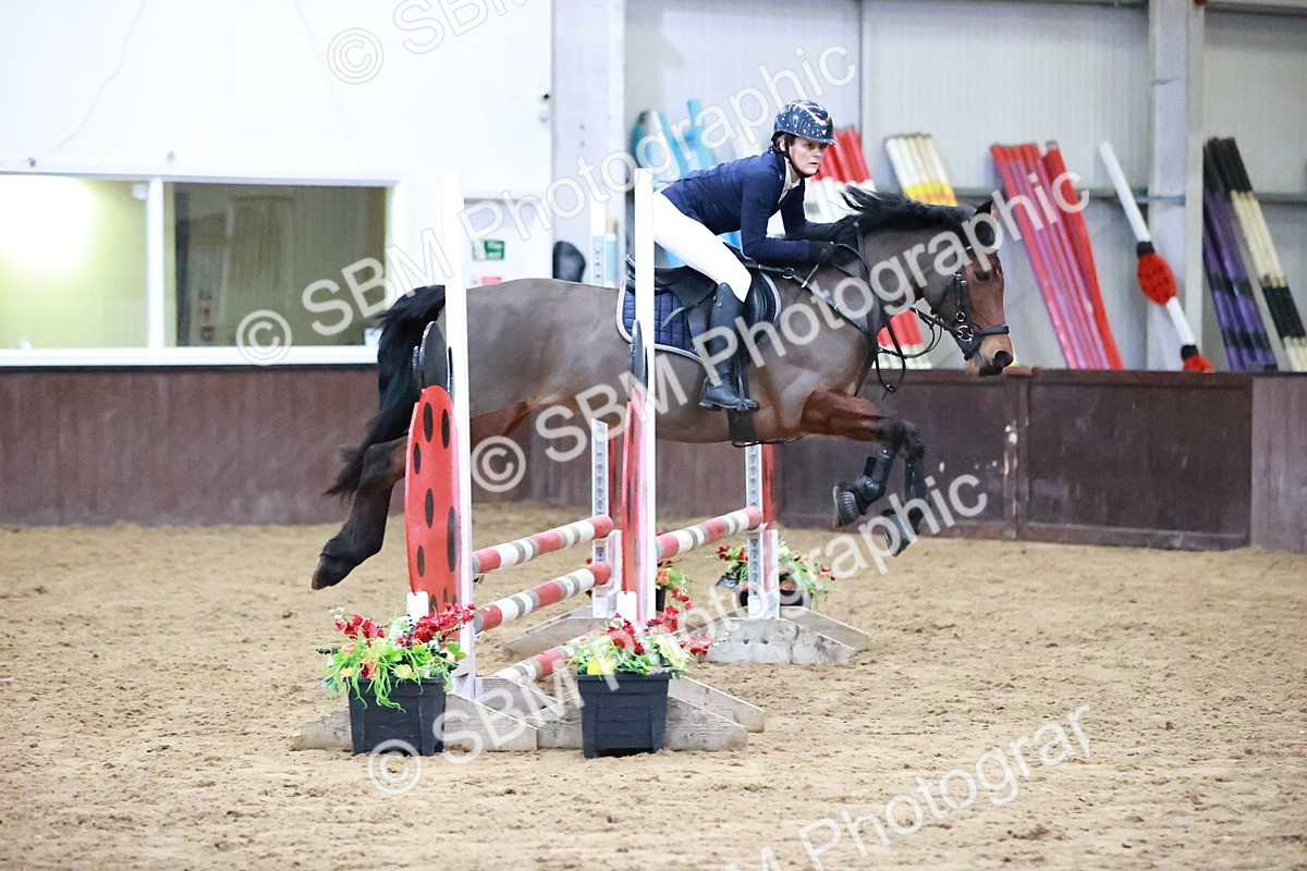 SBM_000122 - Class 1 - Pony Intro 70cm