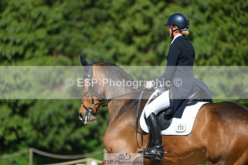 230526-162126-07344 - 256-ALS_RUSSIAN_ROLEX-Jemima_Howden-WEDTrotUp+DR