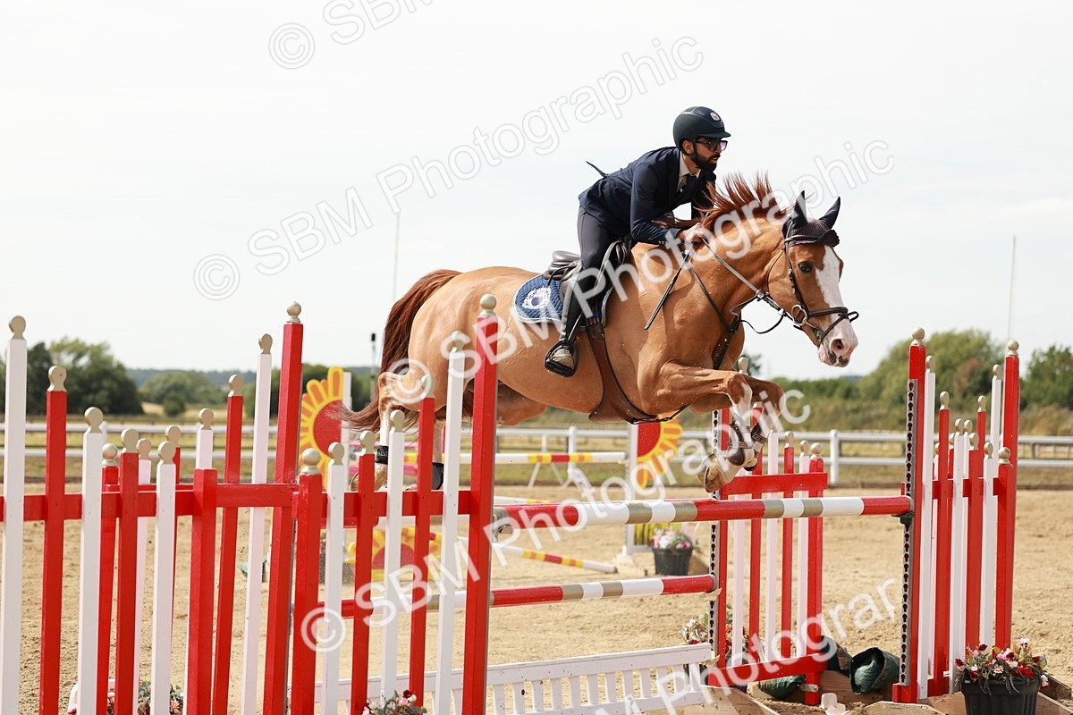 SBM_008184 - Class 4 - Senior Foxhunter - 1.20m Open