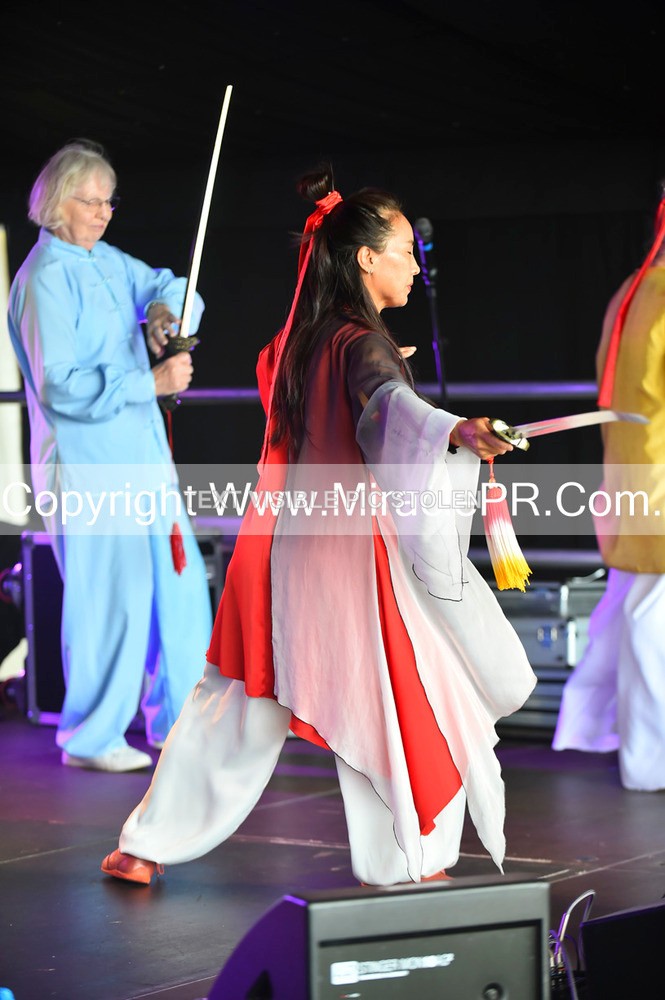 SH4_1527 - Tai Chi with Lisa Kay.