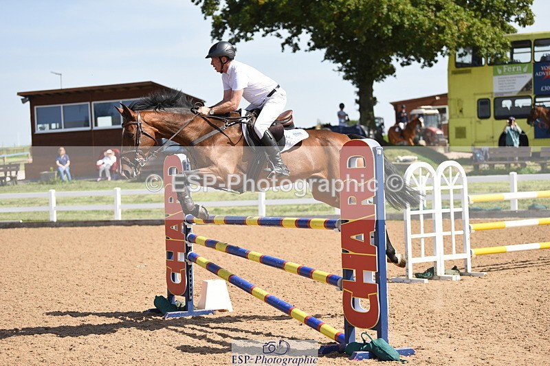 230906A-131202-00447 - Newcomers & 1.10m Open