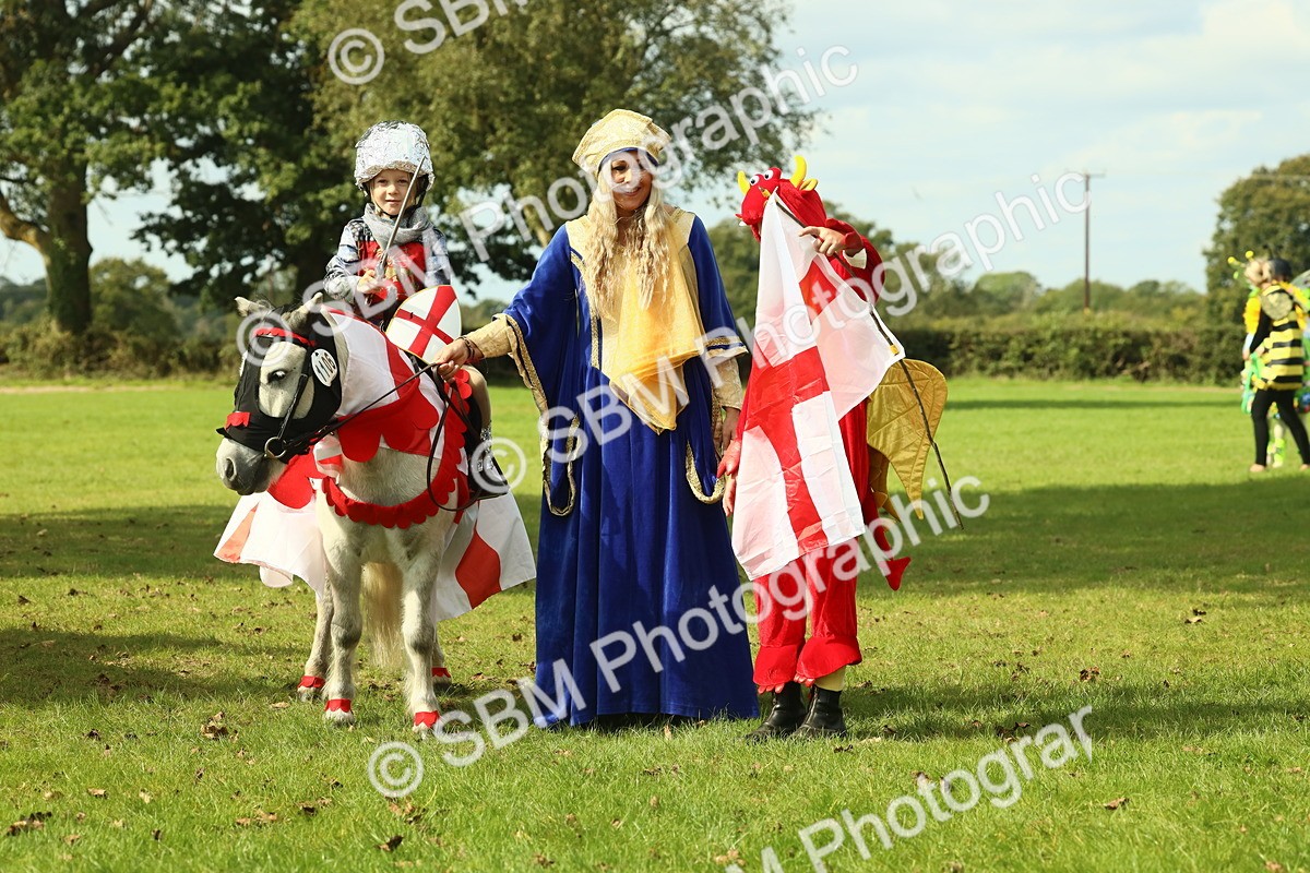 SBM_63637 - S35 - Fancy Dress Showing