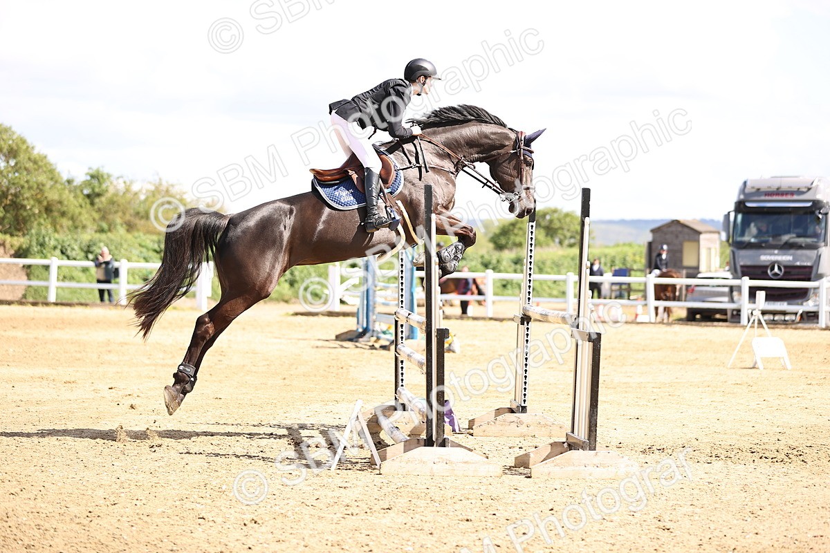 SBM_004349 - Class 17 - Senior Newcomers - 1.10m
