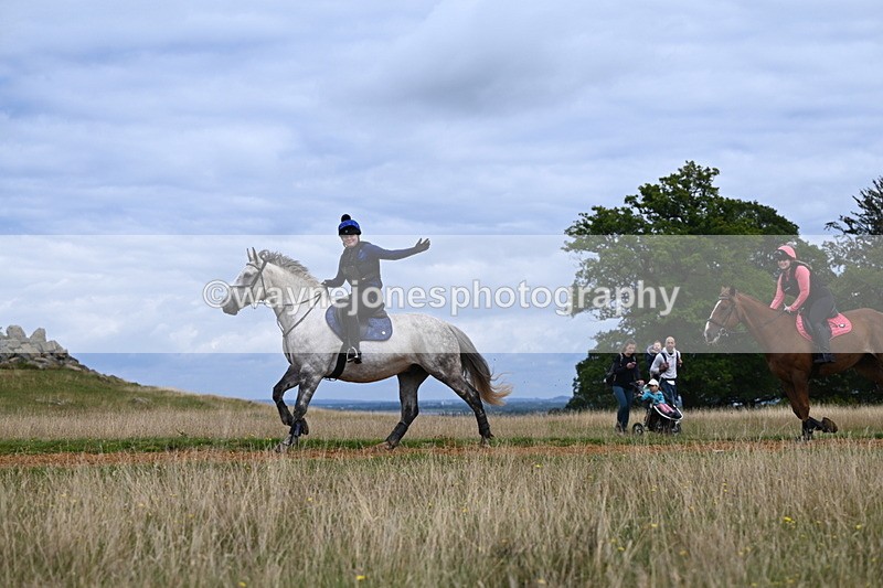 DSC_6777 - Time at Statue 12:45 to 13:15