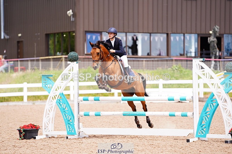 240629A-125224-05473 - Cls 18 Newcomers and 1m Open