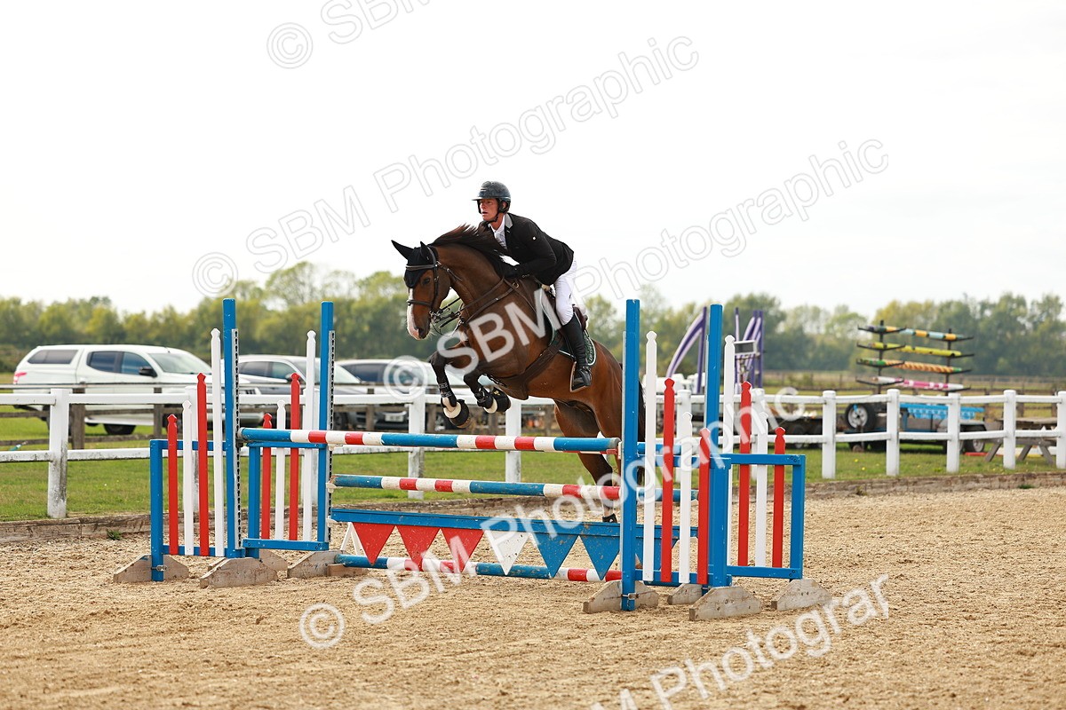SBM_001711 - Class 4 - Senior Newcomers - 1.10m
