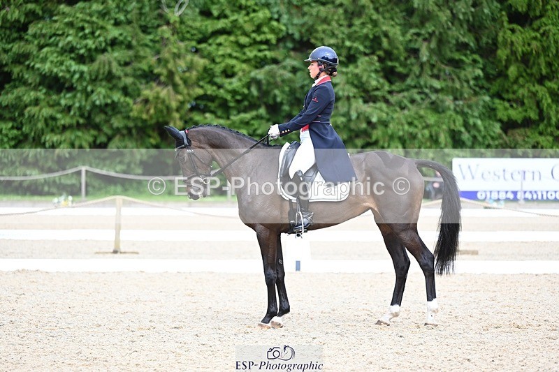 240524-155908-10660 - 540-OPPOSITION_HERALDIK_GIRL-Kirsty_Chabert