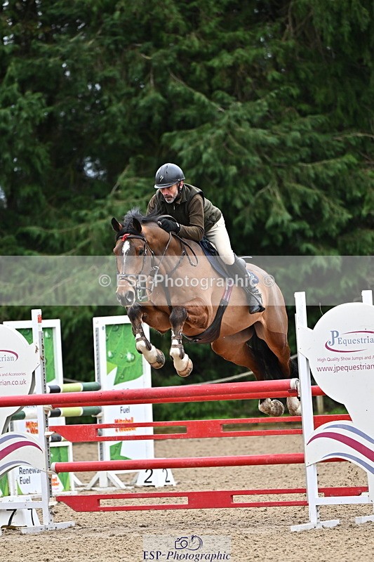 250201A-142448-00941 - Cls 04 Local Horse 120cm