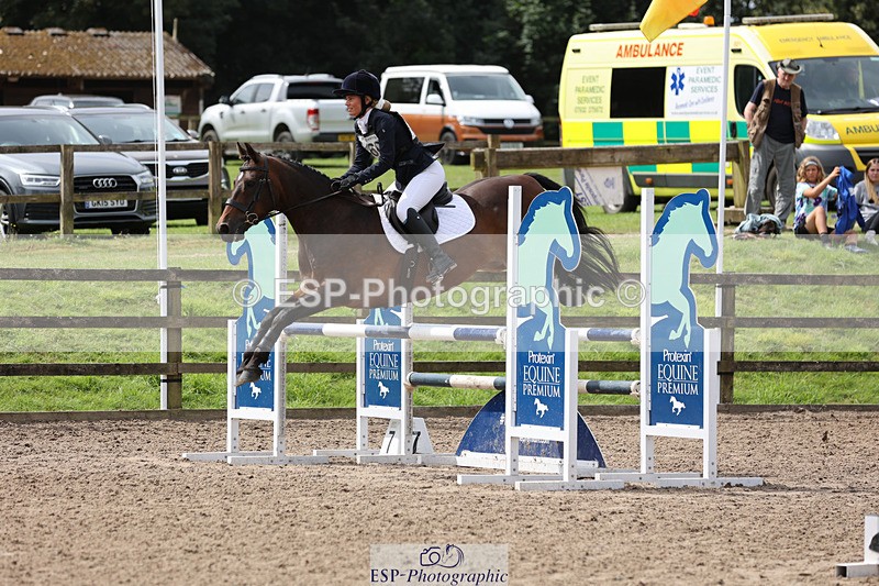 240804-115554-12909 - 460-Amelie_Huntington-Whiteley-HOLNEST_FINNEGAN