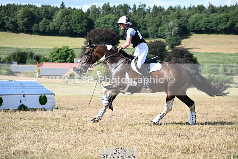 250803A-163051-17008 - Q-758-Caroline.Hutchens-CLOGORROWS.SOCKY