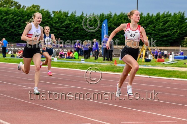 CEM26-914780 - Track Female Set Two