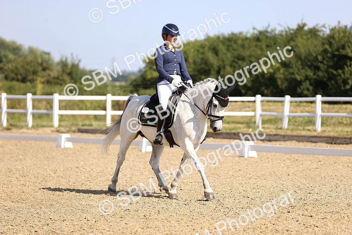 SBM_008743 - Novice 5 - 08.30-9.33