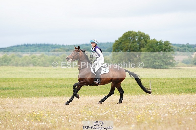 250803A-123532-13040 - M-553-Beatrice.Hayman-Joyce-ICONIC