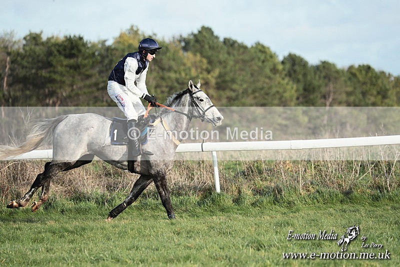 PtP 141225  1670 - New Forest Hounds PtP Larkhill 14/12/25