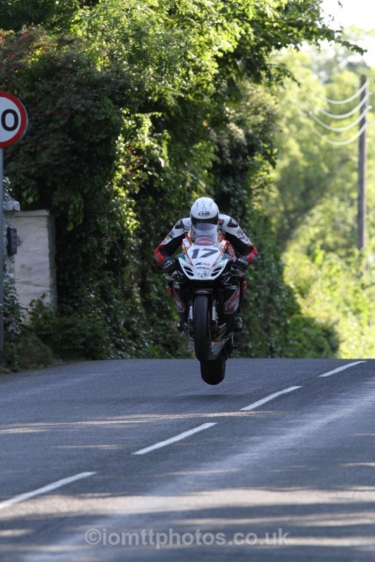 Dan Kneen Kawasaki / Cookstown B.E.Racing - Friday Practice - Solos