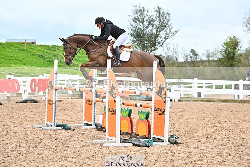 240501A-142004-01023 - Cls 8 Snr Foxhunter and 1.20m Open