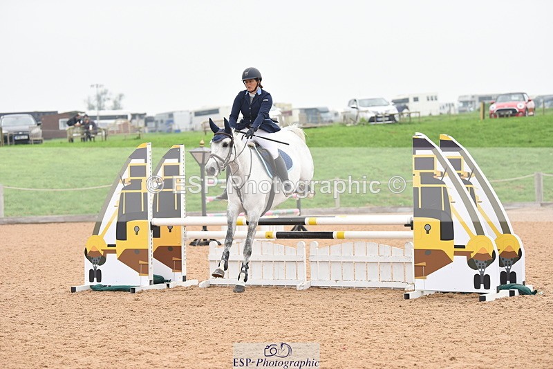 230916A-152502-05349 - Cls 18 Snr 95cm Derby