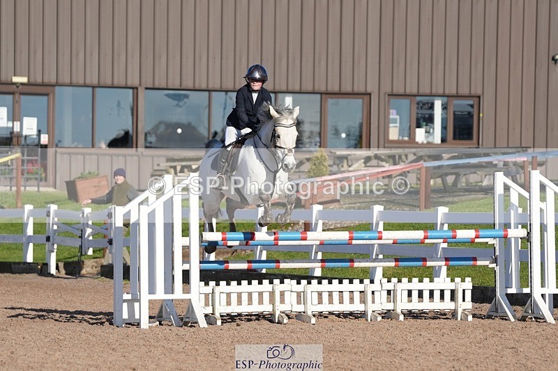 251130-121420-01158 - Cls 6 Blue Chip Pony Newcomers & 1m Open