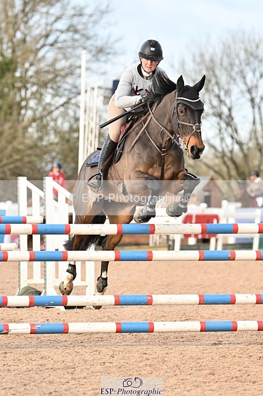 241208-140429-01870 - Cls 22 Foxhunter and 1.20m Open