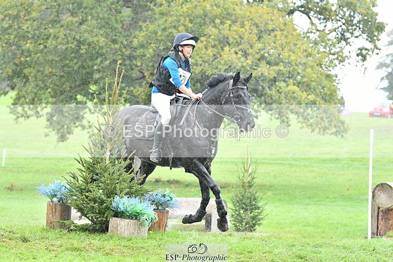 251025A-133123-20018 - F-470-Hannah.Cliffe