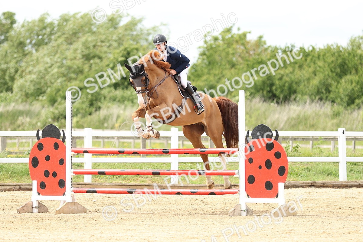 SBM_001018 - Class 4 - Senior Newcomers - 1.10m