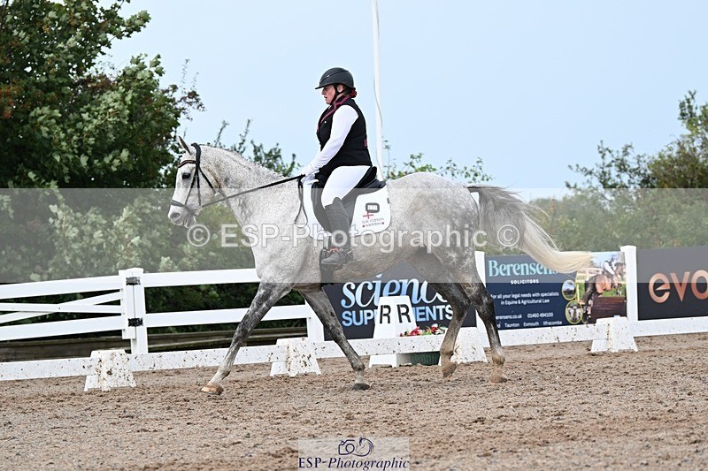 250907-130950-10004 - 071-Emma.ChapmanRoyal.Achiever