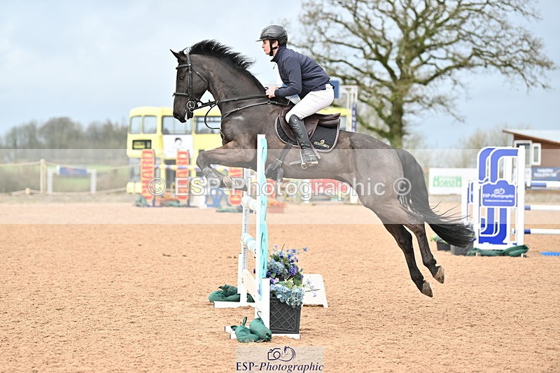 240315A-122823-00932 - Cls 3 Snr Foxhunter