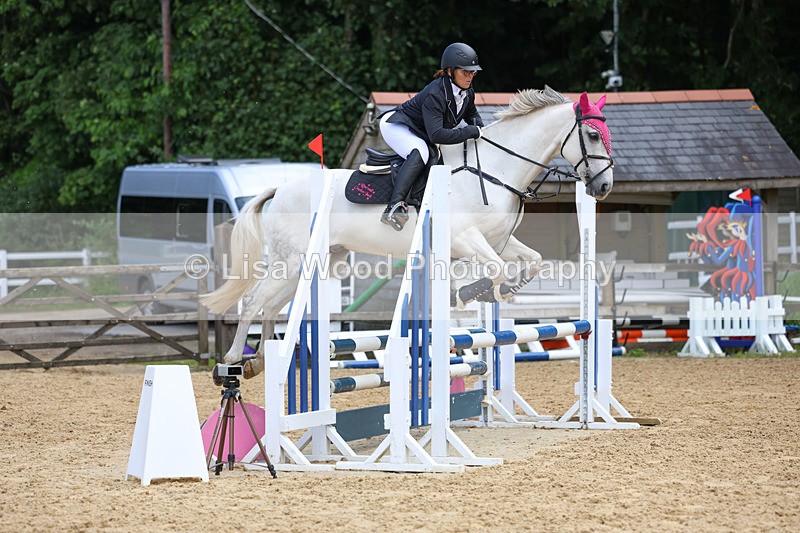 3E7A3026 - Class 4: Senior British Novice/90cm open